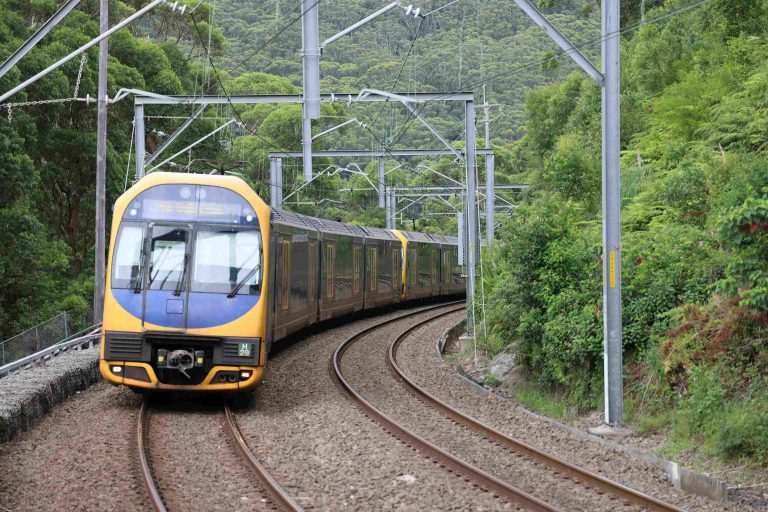 A Guide to Safely Access the Rail Corridor NSW Course (2024 Update)