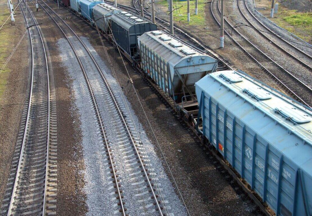 Upskilling-vs-Reskilling-in-the-Rail-Industry-Which-Is-Right-for-You